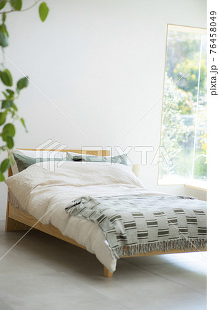 ベッドルーム 76458049
