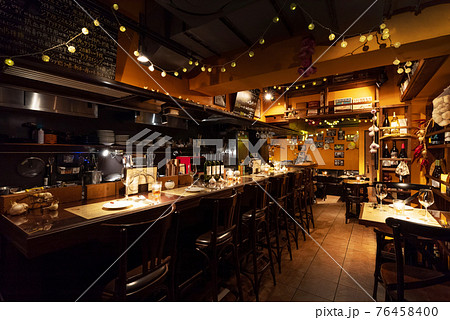 レストラン インテリア 76458400