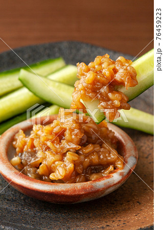 金山寺味噌ときゅうり 76459223