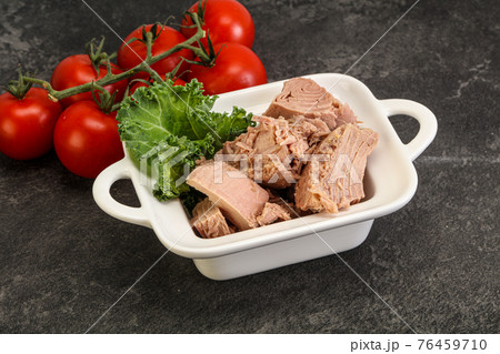 Canned tuna fillet in the bowl Canned tuna fillet in the bowl 76459710