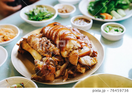 韓国料理 豚肉 食べ物 76459736