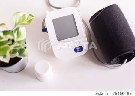 Digital blood pressure and heart rate monitor white color with black cuff 76460285