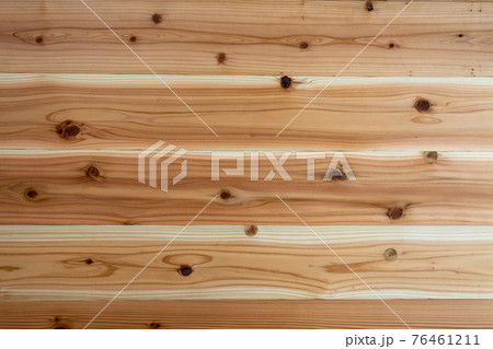 杉の無垢板の床材（節あり） 76461211