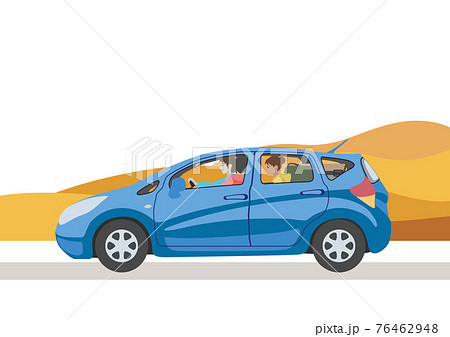 自動車に乗った女性たち 76462948