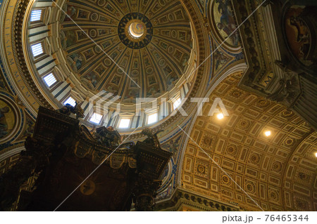 Saint Peter basilica inner view, Rome, Vatican city 76465344