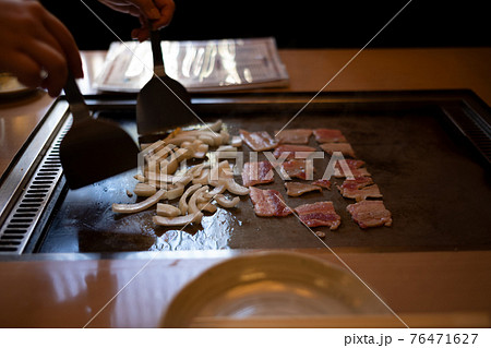 大好きな焼きそばを鉄板で! 大好きな焼きそばを鉄板で! 76471627