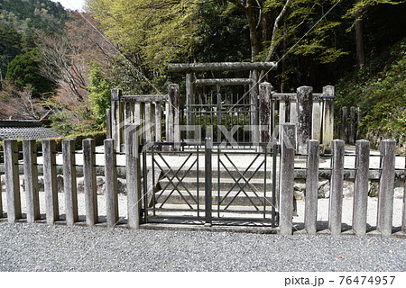 春の寂光院 建礼門院徳子大原西陵 京都市大原 春の寂光院 建礼門院徳子大原西陵 京都市大原 76474957
