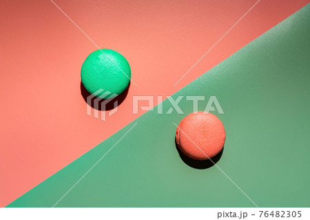 Cookie macaron or macaroon Cookie macaron or macaroon 76482305