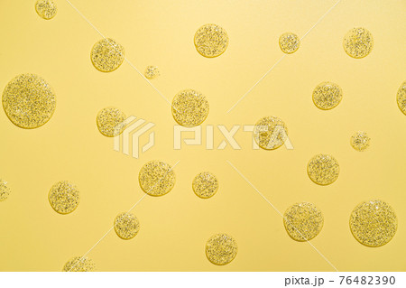 Yellow background with gel smears 76482390