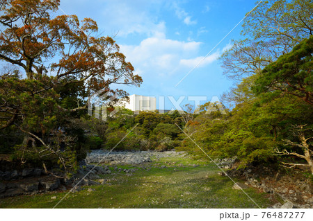 楽寿園と三島市民文化会館　ゆうゆうホール 76487277