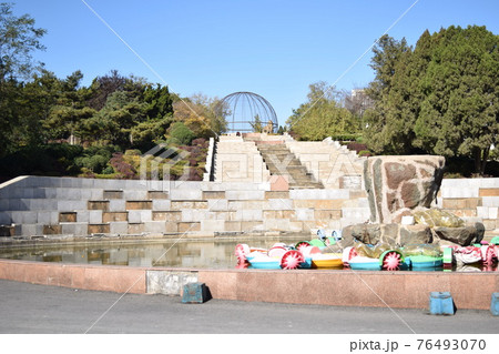 旧星ヶ浦(星海公園)人工池と階段(中国・大連) 旧星ヶ浦(星海公園)人工池と階段(中国・大連) 76493070