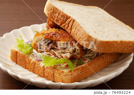 メンチカツサンド 76493224