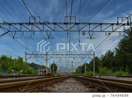 鉄道 駅 線路 76494696