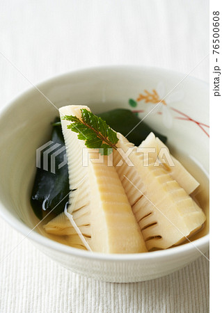 若竹煮（わかめと筍の煮物） 76500608