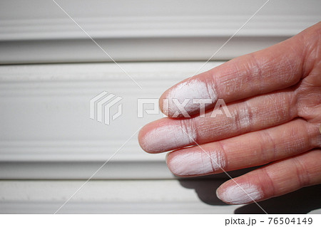 チョーキング　コーキング　シャッターイメージ　シャッター 76504149