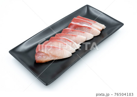 魚の刺身 76504183