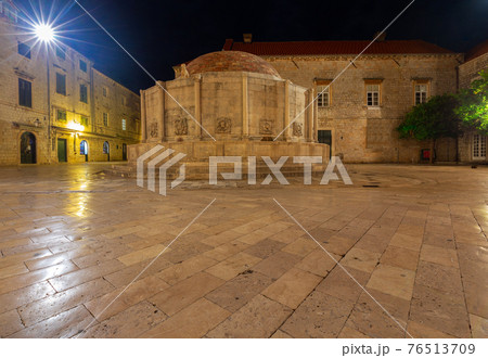 Dubrovnik. Stradun street in night illumination at dawn. 76513709