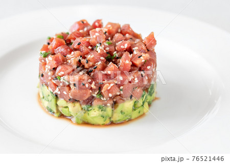 Tuna Tartare with sesame seeds Tuna Tartare with sesame seeds 76521446