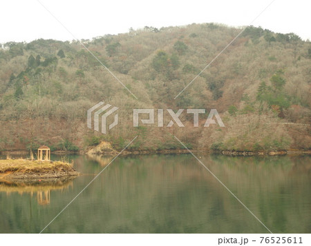 春霞の三河湖 76525611