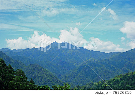 屋久島　鹿児島県 76526819
