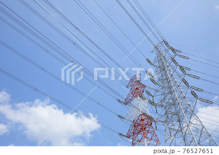 赤と白の鉄塔 76527651