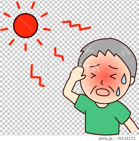 暑さで汗をかき熱中症になりそうな高齢の男性 76528171