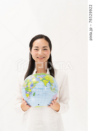 地球環境 サスティナブル ミドル女性 地球環境 サスティナブル ミドル女性 76529922