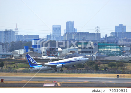大阪国際空港 飛行機 離陸 大阪国際空港 飛行機 離陸 76530931