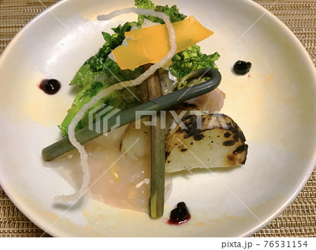 田舎の山菜の一品料理 76531154