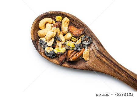 Mix of salted nuts. 76533102