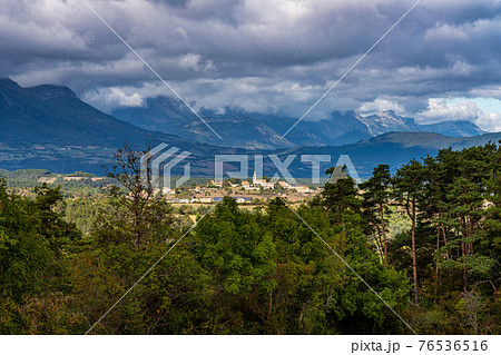 Trieves valley with the Vercors mountain range near Bourg Saint Maurice, France Trieves valley with the Vercors mountain range near Bourg Saint Maurice, France 76536516