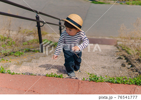 イヤイヤ期の子供 男の子 イヤイヤ期の子供 男の子 76541777