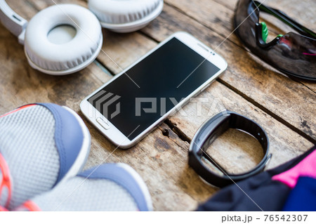 Set of objects for running with smartphone mock-up 76542307