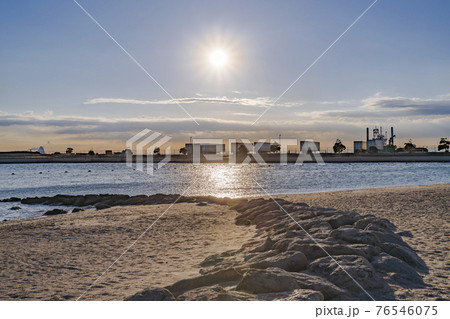 東扇島東公園「かわさきの浜」の風景【神奈川県・川崎市】 76546075