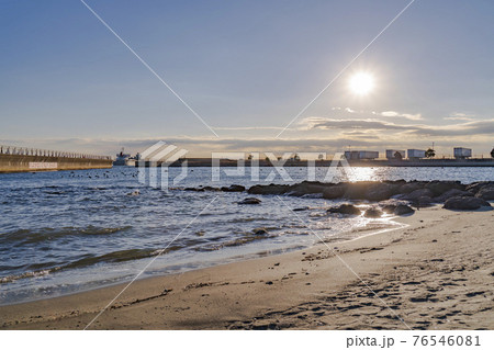 東扇島東公園「かわさきの浜」の風景【神奈川県・川崎市】 76546081