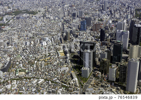 東京都新宿区北新宿付近を空撮 東京都新宿区北新宿付近を空撮 76546839