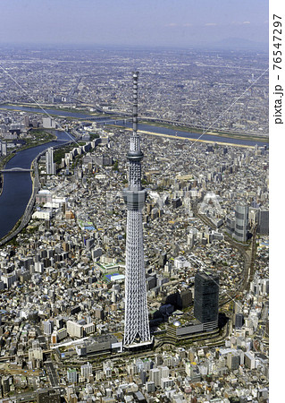 東京スカイツリー付近を空撮 76547297