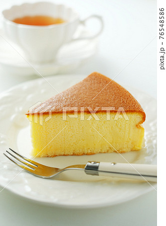 チーズケーキ(スフレ)と紅茶 76548586