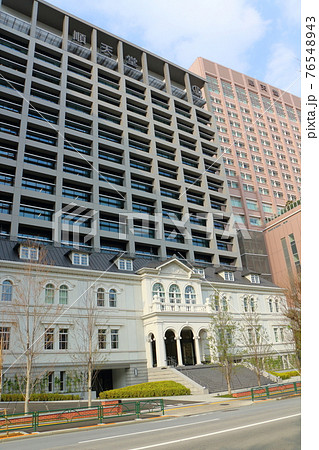 東京都文京区本郷にある順天堂大学と講堂 東京都文京区本郷にある順天堂大学と講堂 76548943