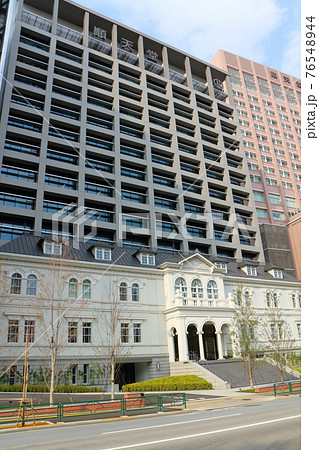東京都文京区本郷にある順天堂大学と講堂 東京都文京区本郷にある順天堂大学と講堂 76548944