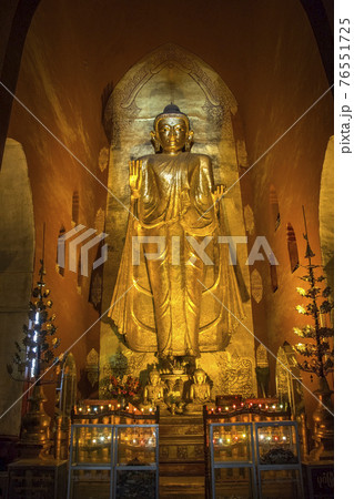 Ananda Temple - Bagan - Myanmar 76551725