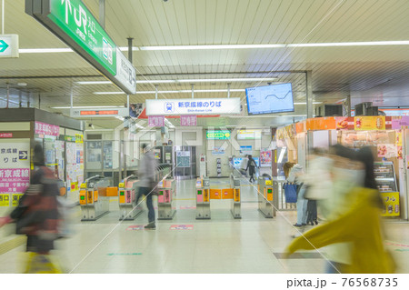 鉄道風景 松戸駅構内と人通り 千葉県松戸市 鉄道風景 松戸駅構内と人通り 千葉県松戸市 76568735