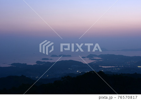 長崎県　佐世保市　九十九島の夕焼け　 76570817