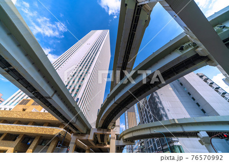 日本の東京都市景観 池袋ジャンクションやサンシャイン60などを望む 日本の東京都市景観 池袋ジャンクションやサンシャイン60などを望む 76570992