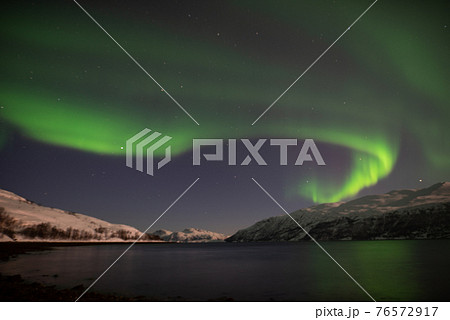 オーロラを家族で見に行こう 76572917