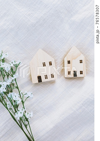 picnic setting on meadow with copy space Mock up space for text 76578307