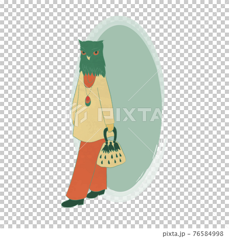 お気に入りのファッションで颯爽と歩くミミズク頭 ミミズクのマスク 仮面 のりりしい女性のイラストのイラスト素材