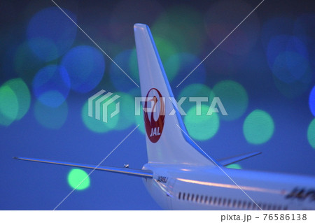 飛行機 ライト 色 JAL A350 夕陽を背にライトターン 羽田 羽田空港