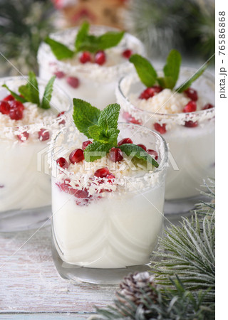 White Christmas mojito 76586868