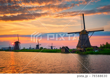 Windmills at Kinderdijk in Holland. Netherlands Windmills at Kinderdijk in Holland. Netherlands 76588630